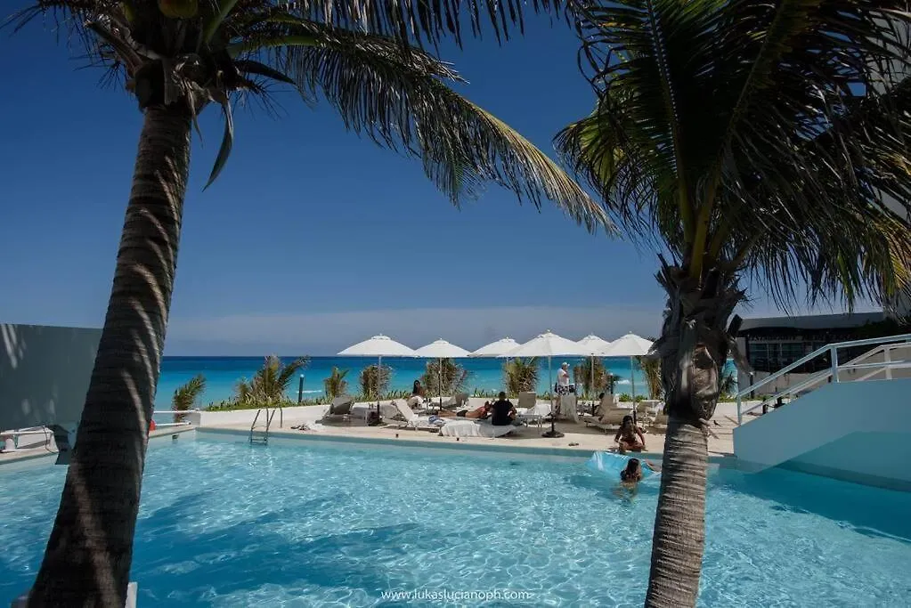 Apartment Suite At The Best Beach, Balcony, Stunning Views, Gym, Jacuzi, Pool Cancun Mexico