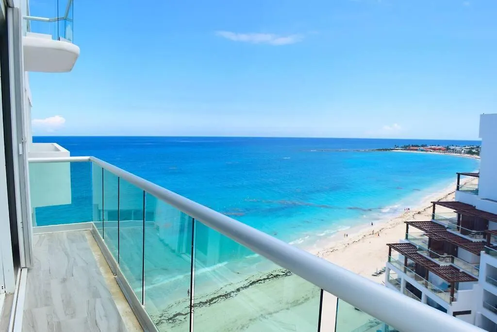 Suite At The Best Beach, Balcony, Stunning Views, Gym, Jacuzi, Pool Cancún Appartement