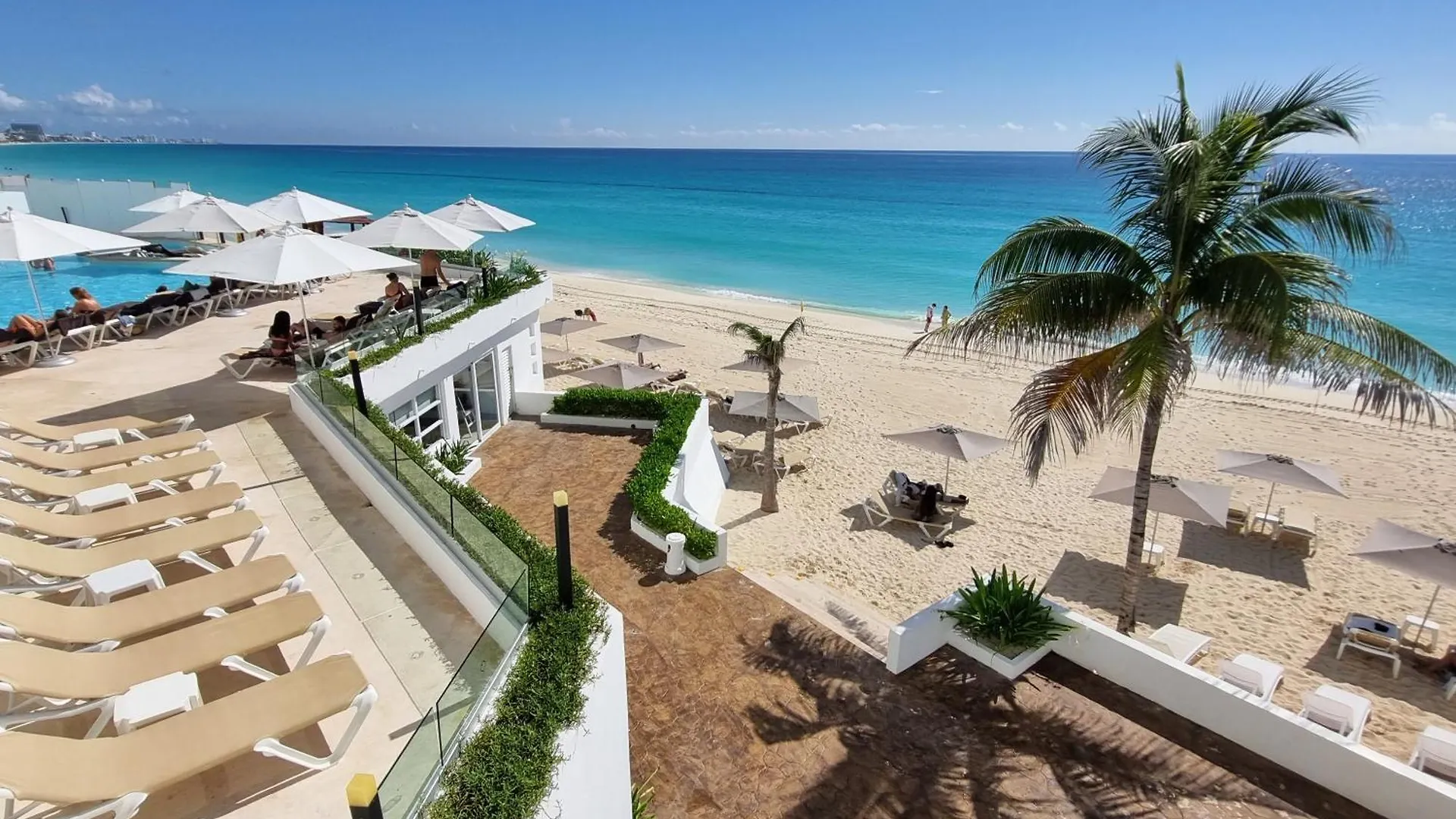 Suite At The Best Beach, Balcony, Stunning Views, Gym, Jacuzi, Pool Cancún
