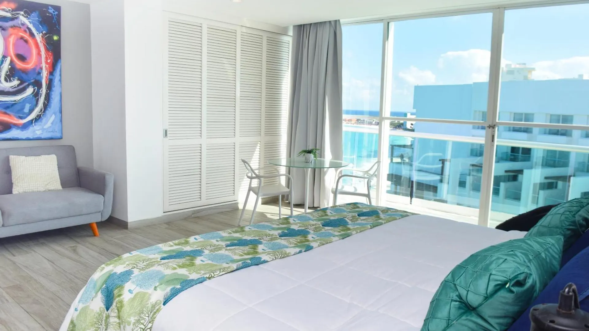 Suite At The Best Beach, Balcony, Stunning Views, Gym, Jacuzi, Pool Cancún Mexico